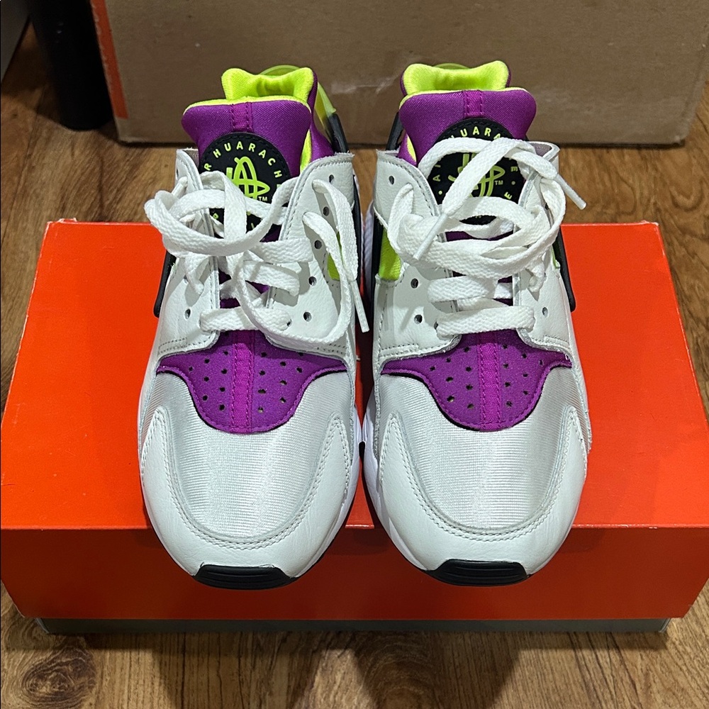 Nike Kids Huarache Purple and White Sneakers